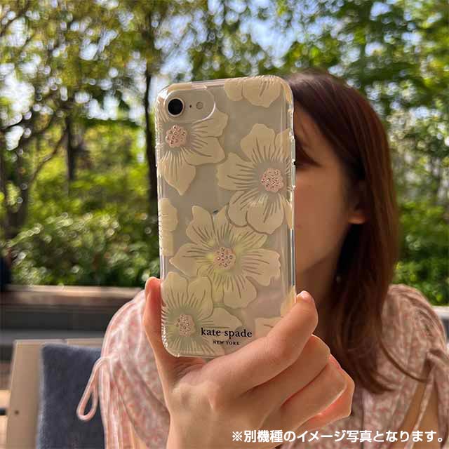 iPhone13 Pro ケース】Protective Hardshell Case (Hollyhock Floral ...